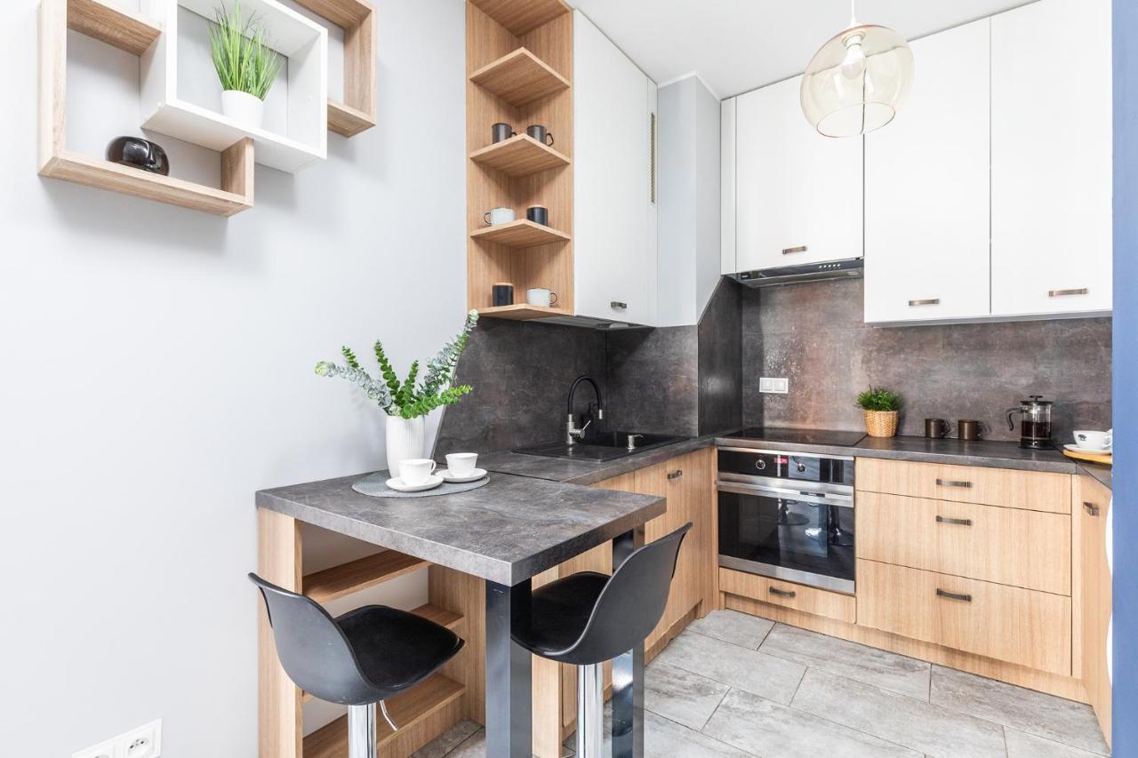 Superapart Stalowa 39 Modern Unit With Kitchen & Wifi Варшава Екстериор снимка